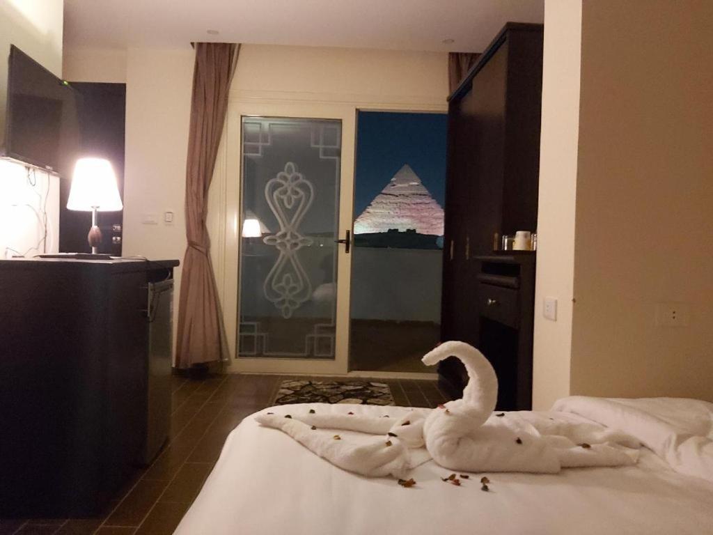 Pyramids Plateau Inn ギーザ エクステリア 写真