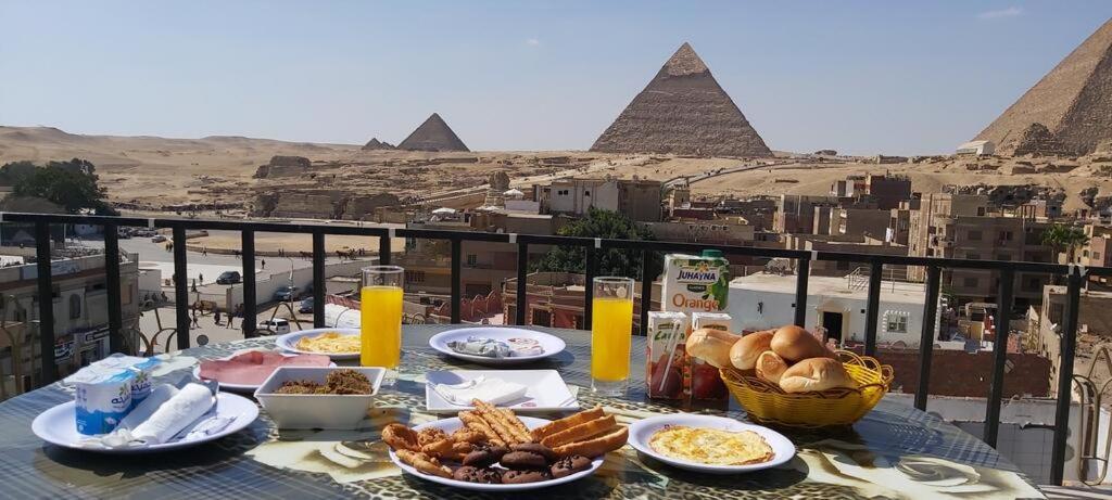 Pyramids Plateau Inn ギーザ エクステリア 写真
