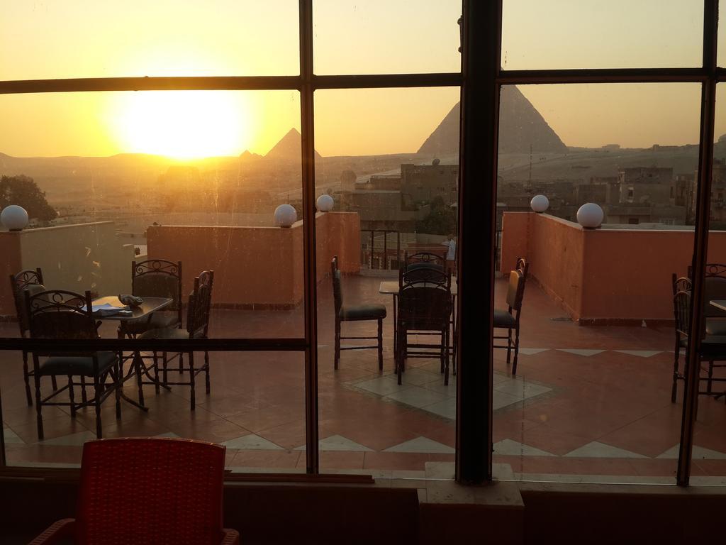 Pyramids Plateau Inn ギーザ エクステリア 写真